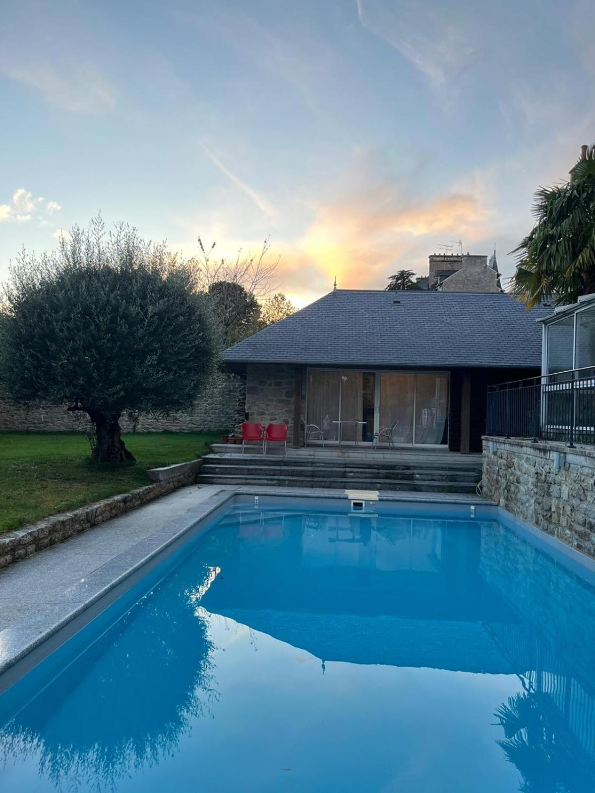 Villa Tourelle Dinan Buitenkant foto